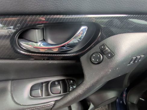 Used 2020 Nissan Rogue SL AWD/4WD image 12