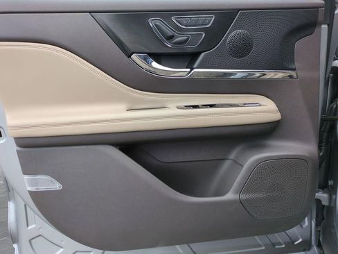 Certified 2024 Lincoln Corsair AWD w/ Equipment Group 101A image 14