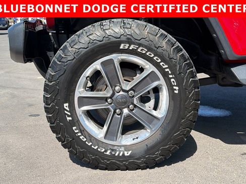 Used 2020 Jeep Wrangler Unlimited Sahara w/ LED Lighting Group AWD/4WD image 29