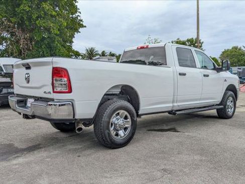 Used 2023 RAM 2500 Tradesman w/ Chrome Appearance Group AWD/4WD image 8
