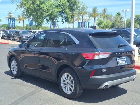 Used 2021 Ford Escape SE FWD image 6