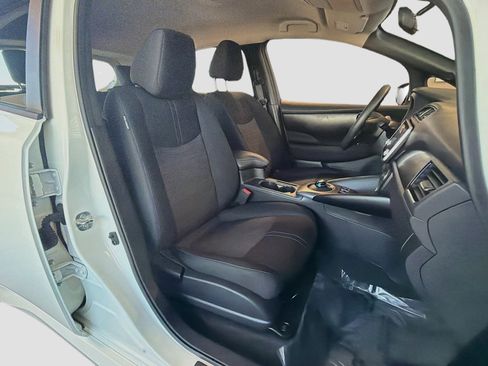 Used 2025 Nissan Leaf S FWD image 29