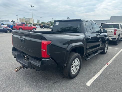 Used 2025 Toyota Tacoma SR5 RWD image 4