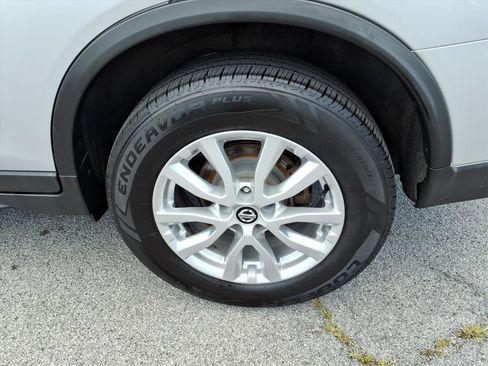 Used 2018 Nissan Rogue SV AWD/4WD image 8