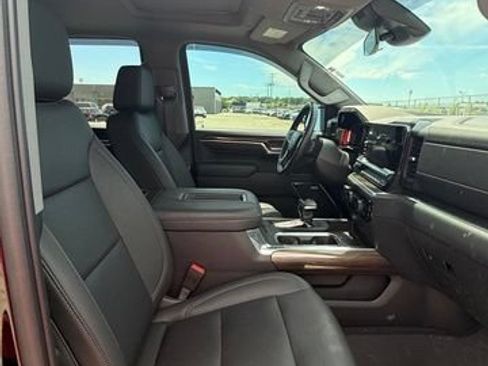 Used 2022 Chevrolet Silverado 1500 LT Trail Boss w/ LT Trail Boss Premium Package AWD/4WD image 7