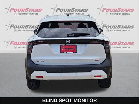 New 2026 Nissan Kicks SR image 5