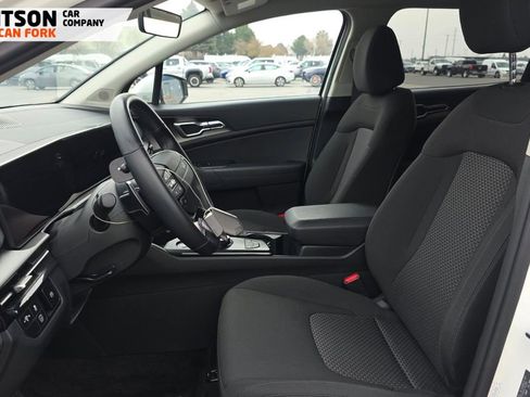 Used 2026 Kia Sportage S AWD/4WD image 5