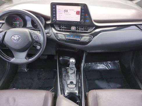 Used 2019 Toyota C-HR Limited FWD image 15