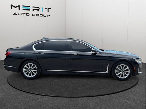 Used 2021 BMW 740i xDrive AWD/4WD image 10