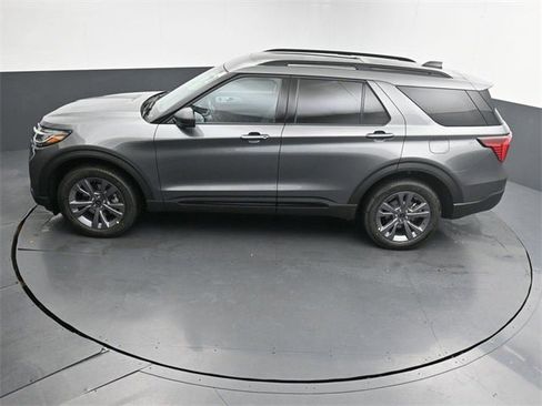 New 2026 Ford Explorer Active w/ Active Comfort Package image 19