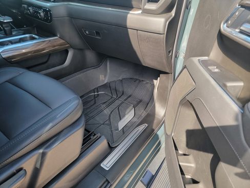 Used 2026 Chevrolet Silverado 1500 LT w/ Leather Package image 8