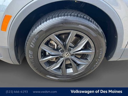 Certified 2024 Volkswagen Tiguan SE image 8
