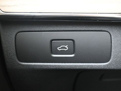 New 2026 Volvo XC90 B6 Plus w/ Protection Package Premier image 27