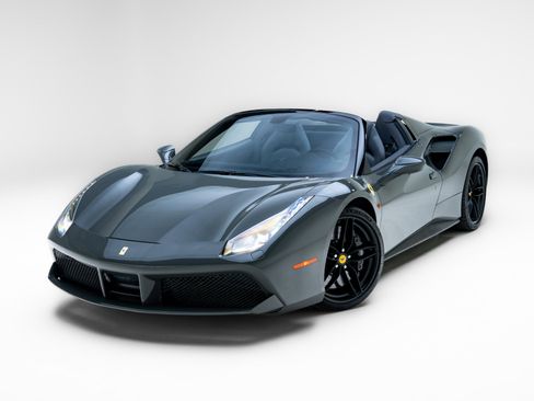 Used 2018 Ferrari 488 Spider RWD image 20
