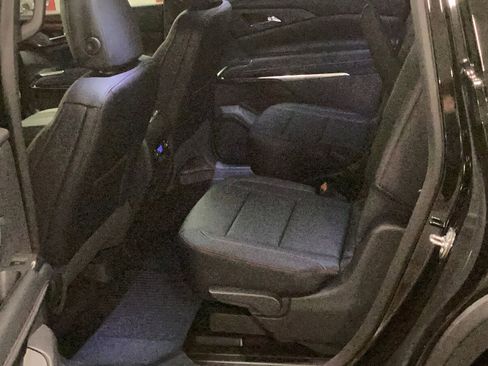 New 2026 Chevrolet Traverse Z71 w/ Driver Confidence Package image 9