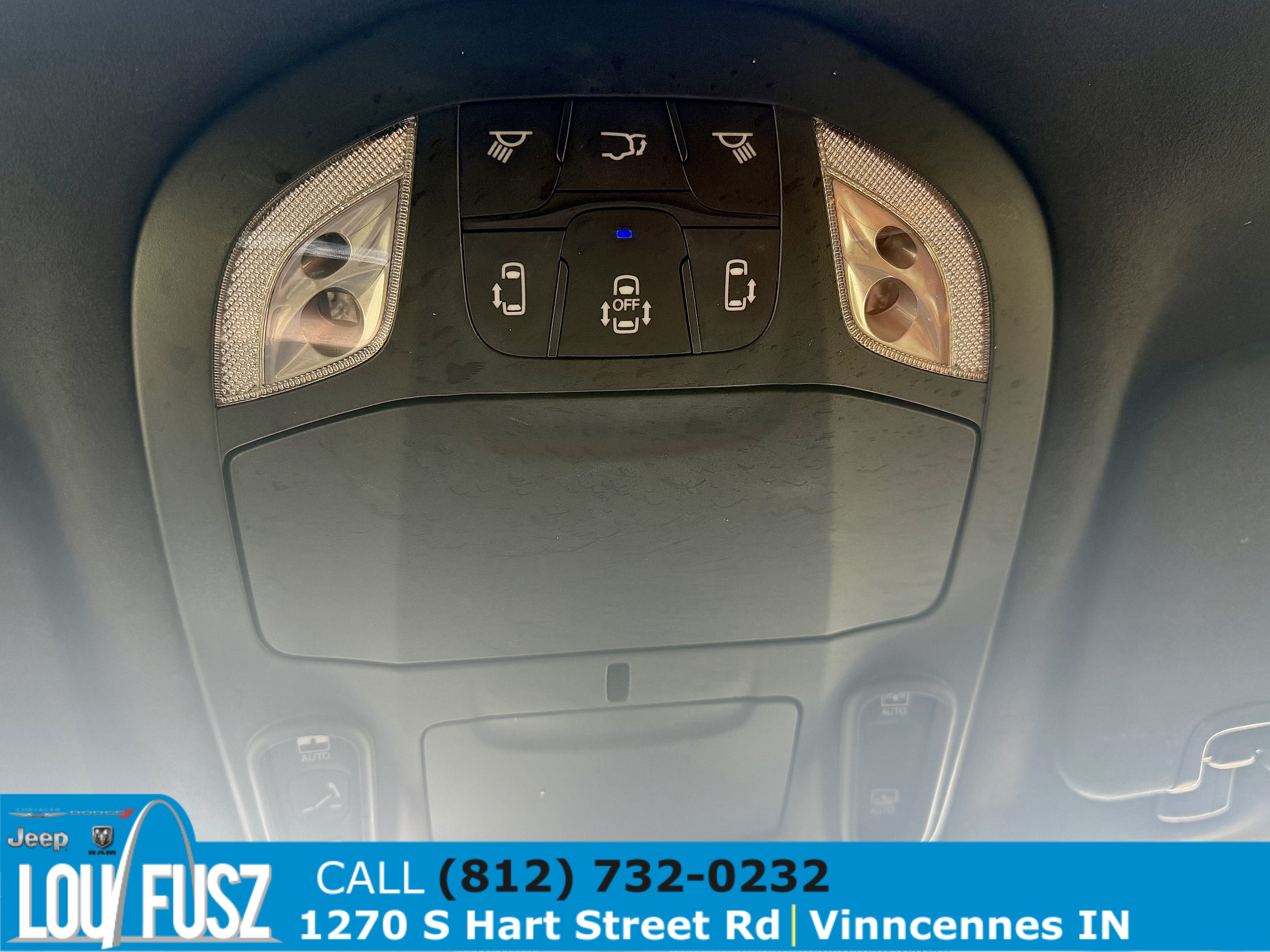 Used 2024 Chrysler Pacifica Pinnacle AWD/4WD image 14