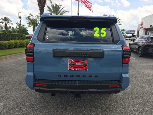 Certified 2025 Toyota 4Runner SR5 AWD/4WD image 5