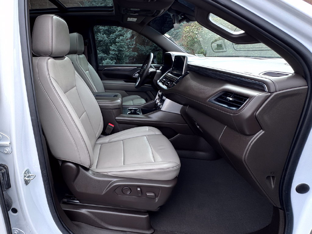Used 2022 GMC Yukon SLT w/ SLT Premium Package AWD/4WD image 38