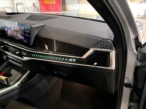 Used 2026 BMW X7 xDrive40i image 19