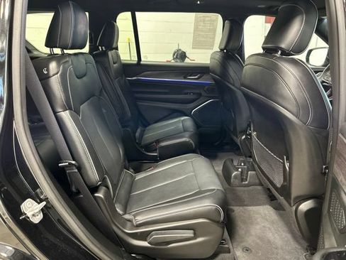 Used 2023 Jeep Grand Cherokee L Overland AWD/4WD image 18