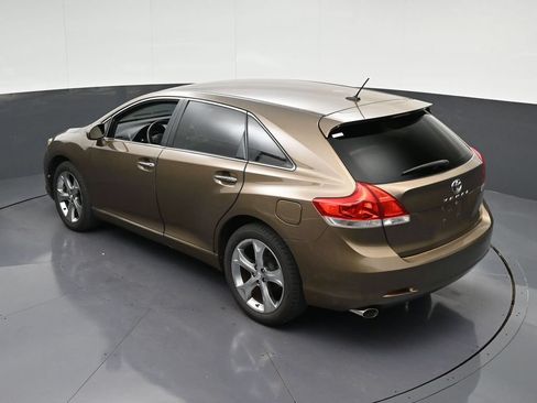 Used 2010 Toyota Venza FWD image 19