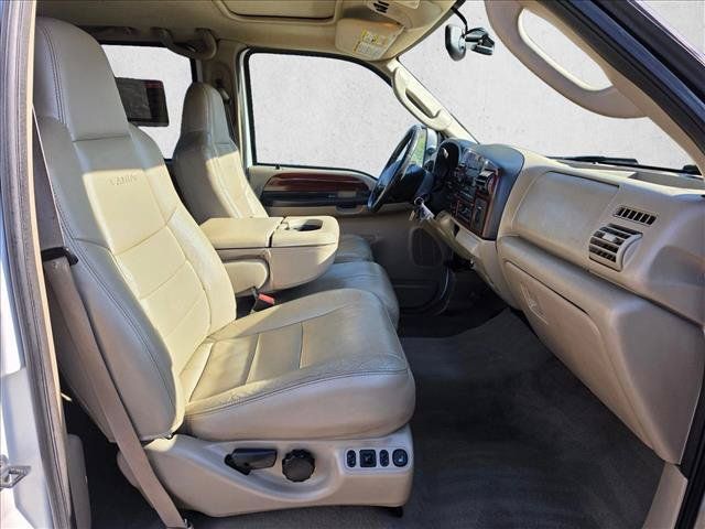 Used 2005 Ford F350 Lariat AWD/4WD image 11