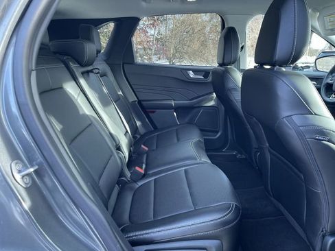 Used 2022 Ford Escape Titanium w/ Class II Trailer Tow Package image 27