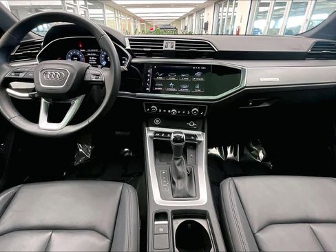 Certified 2025 Audi Q3 2.0T Premium Plus w/ Premium Plus Package image 16