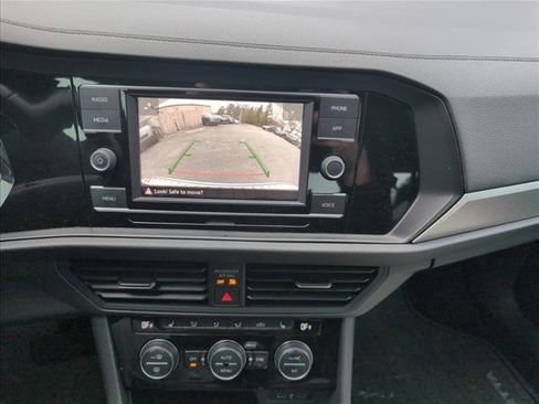 Used 2020 Volkswagen Jetta R-Line image 13