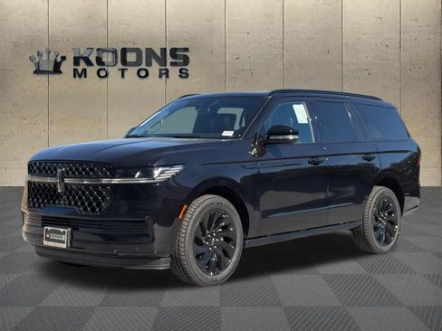 New 2026 Lincoln Navigator Reserve w/ Jet Appearance Package AWD/4WD image 1