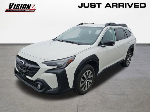 Used 2023 Subaru Outback Premium image 1