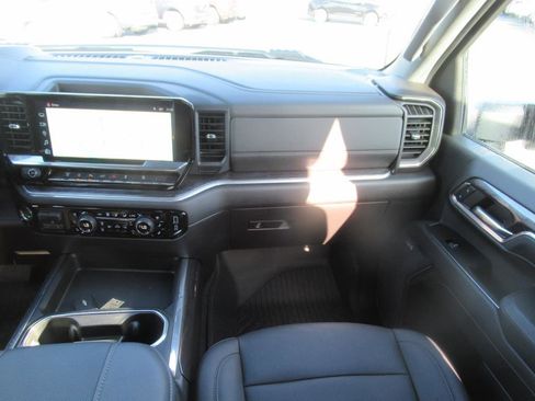 Used 2024 Chevrolet Silverado 2500 LTZ w/ LTZ Plus Package image 15