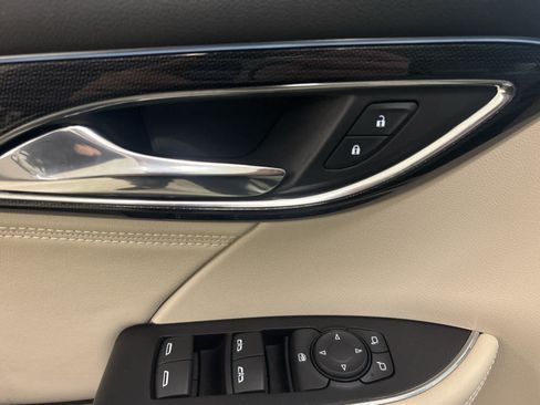 Used 2023 Buick Envision Preferred FWD image 23