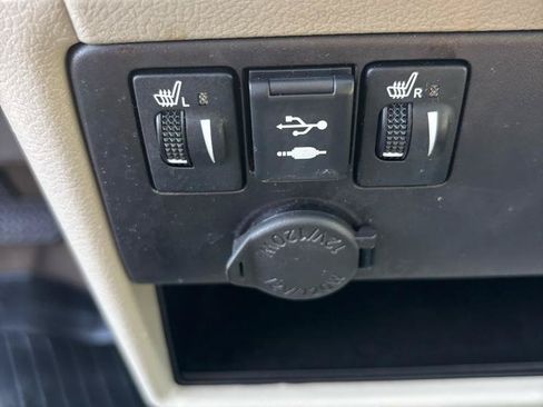 Used 2019 Toyota Sienna AWD image 21