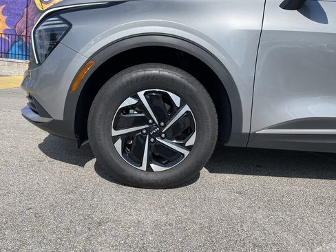 Used 2025 Kia Sportage LX AWD/4WD image 9