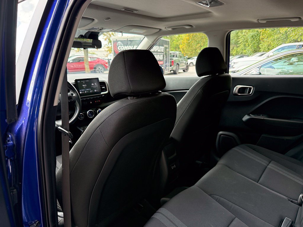 Certified 2026 Hyundai Venue SEL FWD image 32