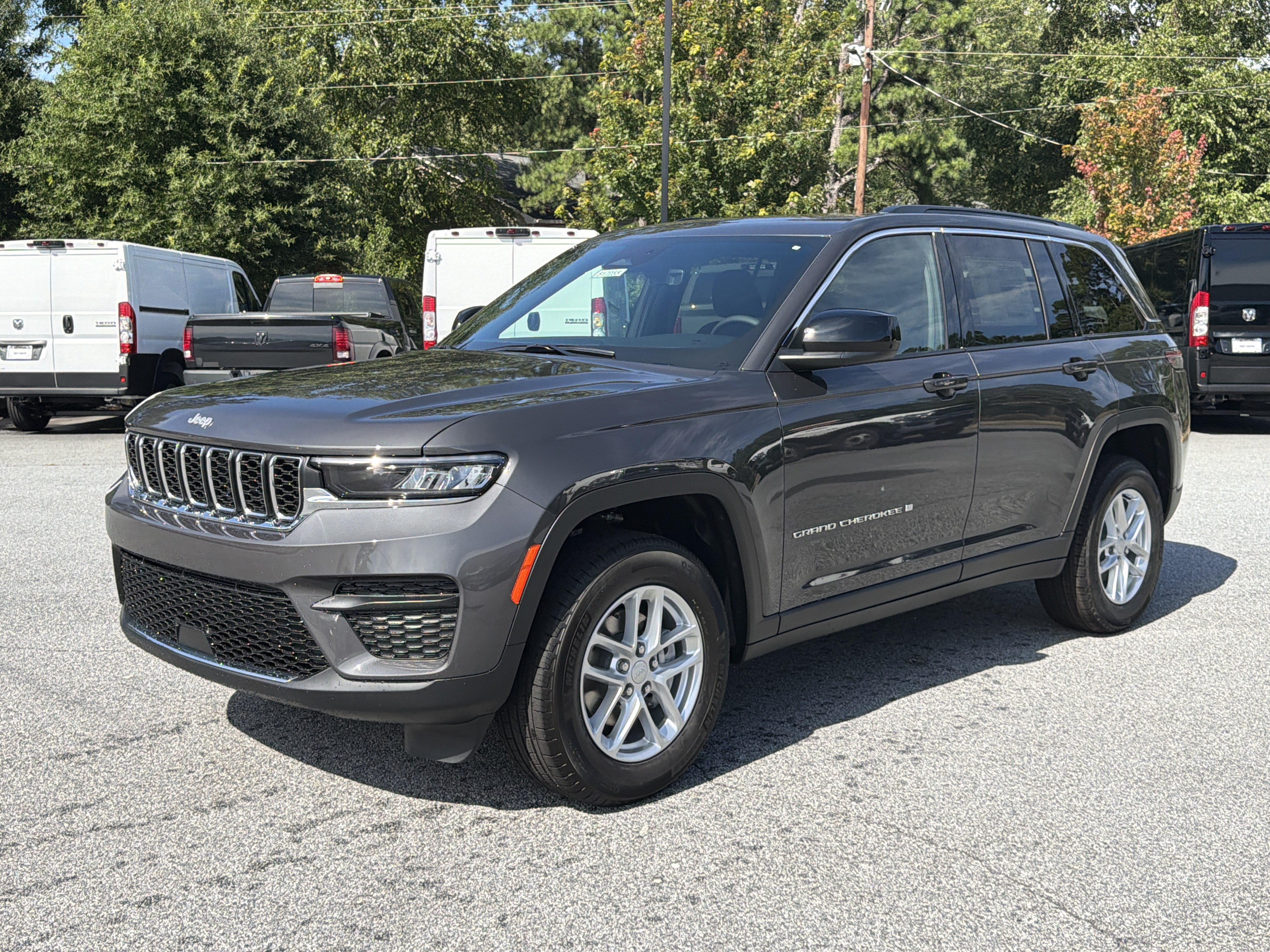 New 2026 Jeep Grand Cherokee Laredo X AWD/4WD image 3