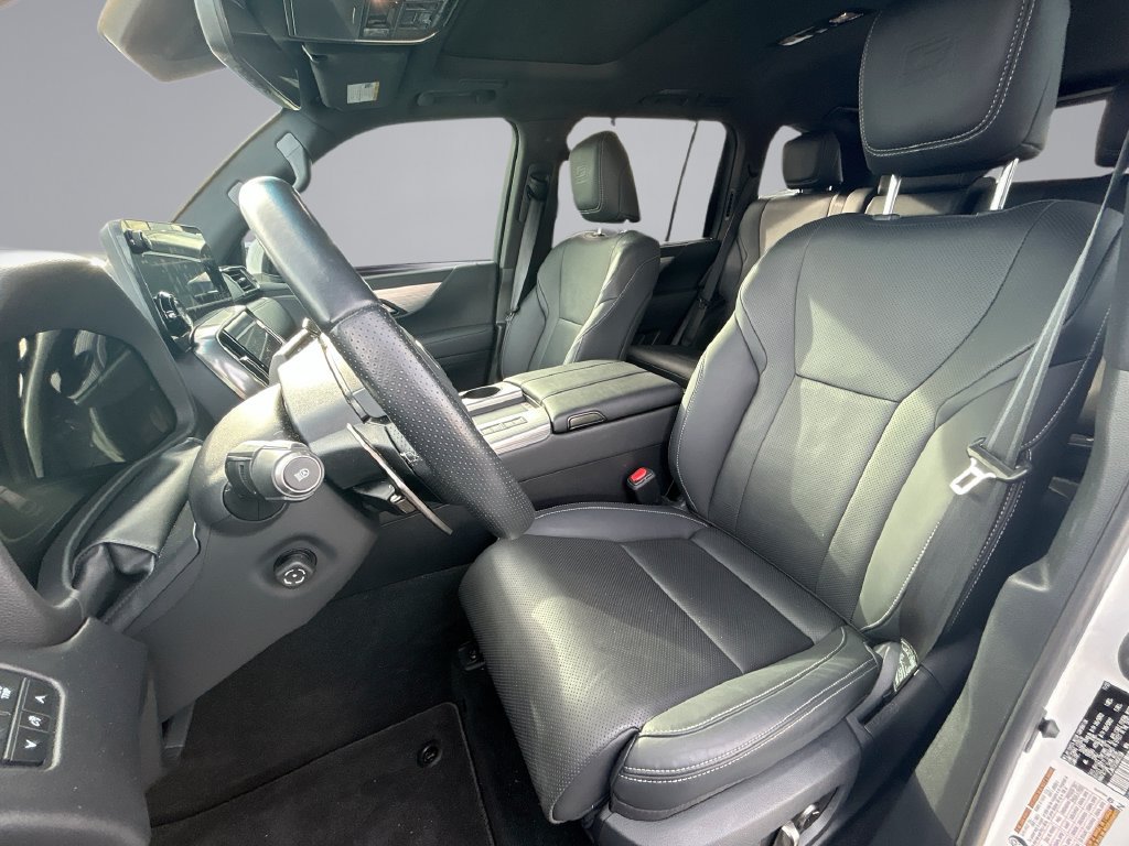 Used 2024 Lexus LX 600 F Sport AWD/4WD image 30