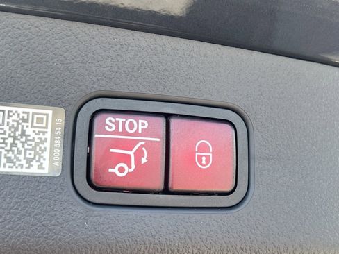 New 2025 Mercedes-Benz GLC 350e 4MATIC image 16