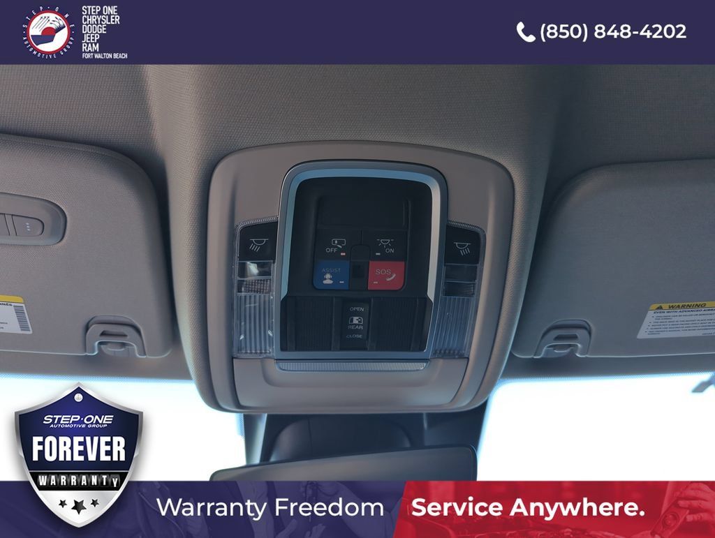 Used 2022 RAM 1500 Laramie AWD/4WD image 25
