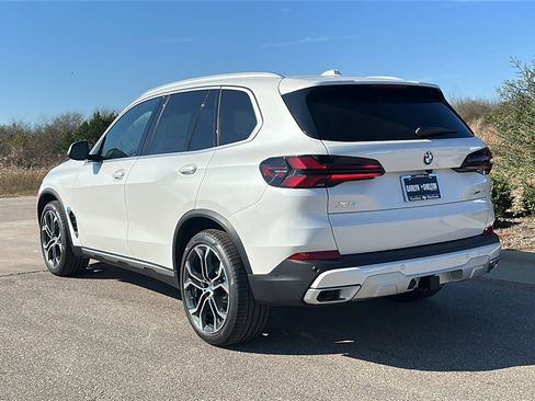 New 2026 BMW X5 xDrive40i image 6