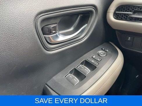 Used 2024 Honda HR-V EX-L image 17