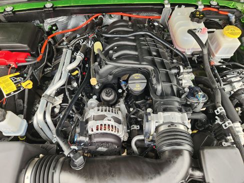 Used 2025 Jeep Gladiator Sport AWD/4WD image 30