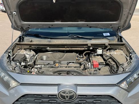 Used 2021 Toyota RAV4 LE image 20