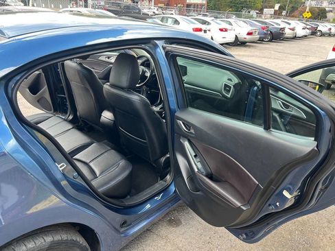 Used 2017 MAZDA MAZDA3 Touring image 15