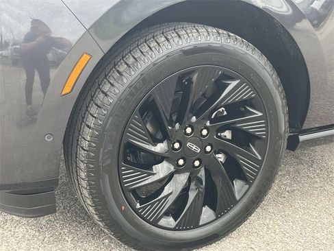 New 2025 Lincoln Navigator Reserve w/ Jet Appearance Package image 9