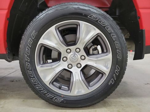 Used 2024 RAM 1500 Laramie image 12