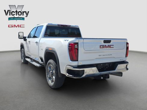 Used 2025 GMC Sierra 2500 SLT w/ SLT Premium Package AWD/4WD image 14