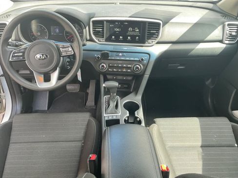 Used 2021 Kia Sportage LX w/ LX AWD Popular Package image 11
