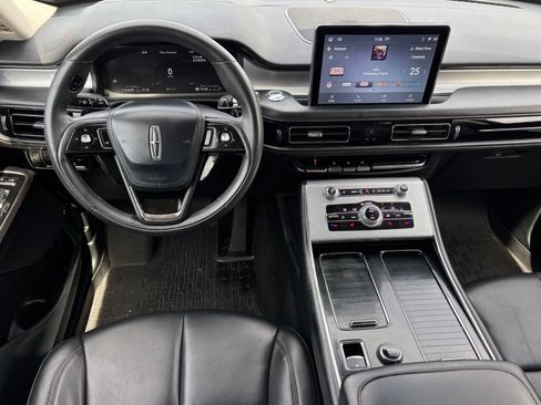 Used 2023 Lincoln Aviator AWD image 19